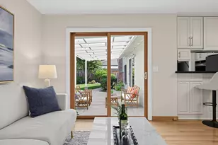 1091 Rockefeller Dr, Sunnyvale, CA 94087 - Photo 23