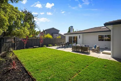 10712 Pebble Pl, Cupertino, CA 95014 - Photo 33