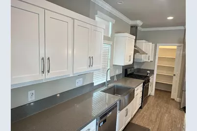 500 W 10th St 15, Gilroy, CA 95020 - Photo 7