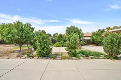 7820 Zilli Dr, Tracy, CA 95304 - Photo 37
