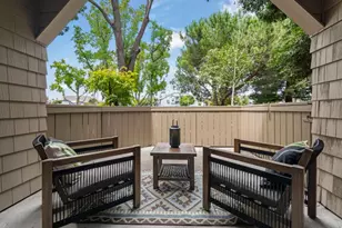 3 Cove Ln, Redwood City, CA 94063 - Photo 9