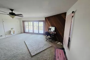 1040 Comstock Rd, Hollister, CA 95023 - Photo 9
