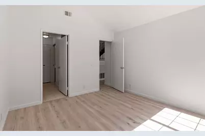 211 Checkers Dr, San Jose, CA 95116 - Photo 15