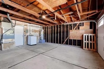 211 Checkers Dr, San Jose, CA 95116 - Photo 25