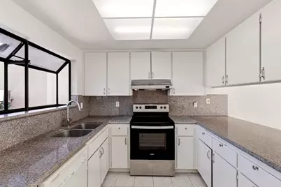 211 Checkers Dr, San Jose, CA 95116 - Photo 9