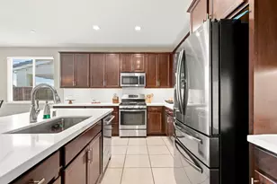 545 Tanoak St, Hollister, CA 95023 - Photo 11