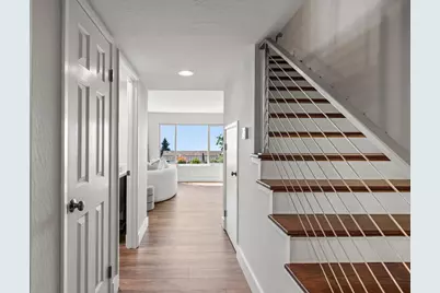 61 Thousand Oaks St, Oakland, CA 94605 - Photo 3
