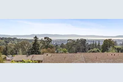 61 Thousand Oaks St, Oakland, CA 94605 - Photo 33