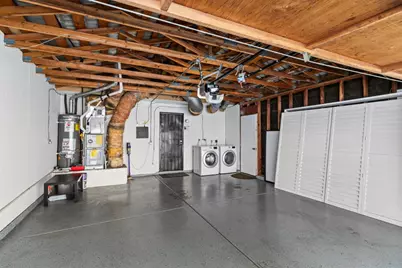 61 Thousand Oaks St, Oakland, CA 94605 - Photo 27