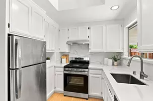 22071 Hibiscus Dr, Cupertino, CA 95014 - Photo 17