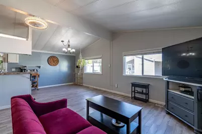 112 Chestnut Ln 112, Hollister, CA 95023 - Photo 5