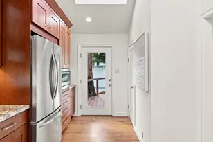 710 Seventh Ave, Redwood City, CA 94063 - Photo 11