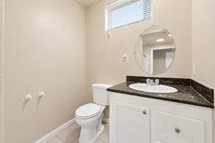 325 E St John St, San Jose, CA 95112 - Photo 9