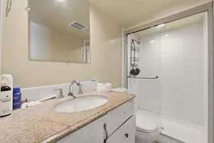 1090 S 7th St, San Jose, CA 95112 - Photo 13