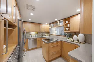 30 Los Altos Square, Los Altos, CA 94022 - Photo 15