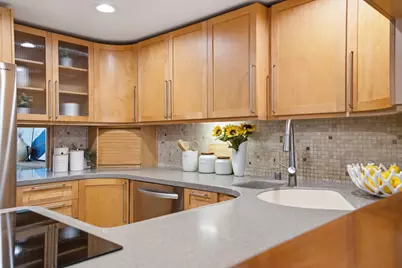 30 Los Altos Sq, Los Altos, CA 94022 - Photo 25