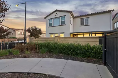 1559 Zephyr Pl, Gilroy, CA 95020 - Photo 51
