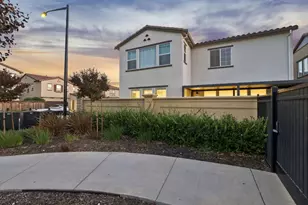 1559 Zephyr Pl, Gilroy, CA 95020 - Photo 51