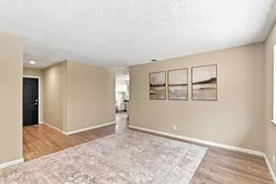 4716 Stonehurst Way, Sacramento, CA 95842 - Photo 5