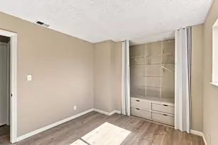 4716 Stonehurst Way, Sacramento, CA 95842 - Photo 29