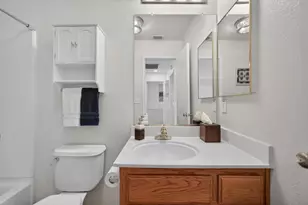 6416 Laguna Mirage Ln, Elk Grove, CA 95758 - Photo 27
