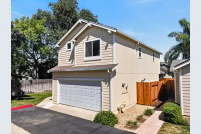 6416 Laguna Mirage Ln, Elk Grove, CA 95758 - Photo 3