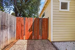 6416 Laguna Mirage Ln, Elk Grove, CA 95758 - Photo 43