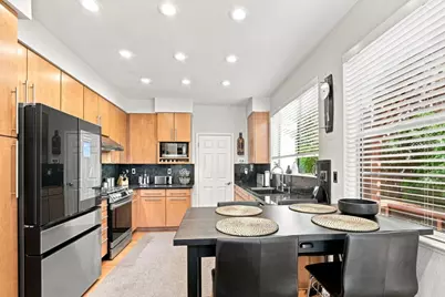 1044 Woodvale Ct, San Jose, CA 95116 - Photo 19