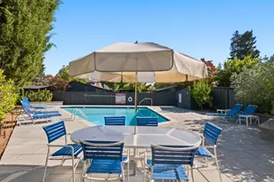131 Greenmeadow Way, Palo Alto, CA 94306 - Photo 23
