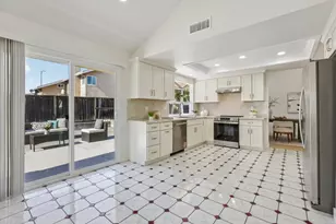 3405 Cedardale Dr, San Jose, CA 95148 - Photo 17