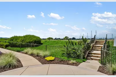 201 Keech Dr, Redwood Shores, CA 94065 - Photo 45