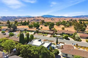 400 Donald Dr, Hollister, CA 95023 - Photo 45