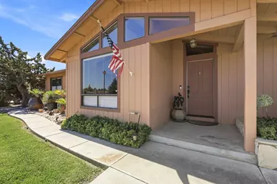 400 Donald Dr, Hollister, CA 95023 - Photo 5