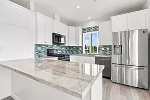2973 Fair Oaks Ave, Redwood City, CA 94063 - Photo 11