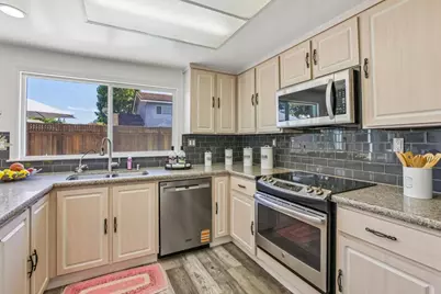 208 Colibri Ct, San Jose, CA 95119 - Photo 17