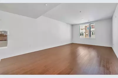 501 Hudson Ave 304, San Francisco, CA 94124 - Photo 3