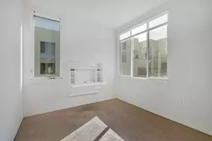 501 Hudson Ave 304, San Francisco, CA 94124 - Photo 17