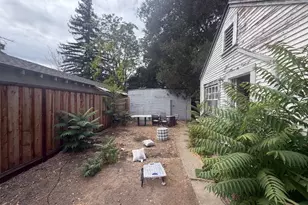 519 University Dr, Menlo Park, CA 94025 - Photo 1
