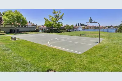 2905 Granite Park Ln, Elk Grove, CA 95758 - Photo 27