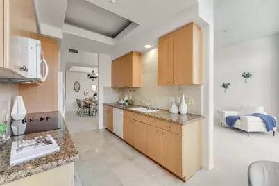 130 E San Fernando St 25, San Jose, CA 95112 - Photo 11
