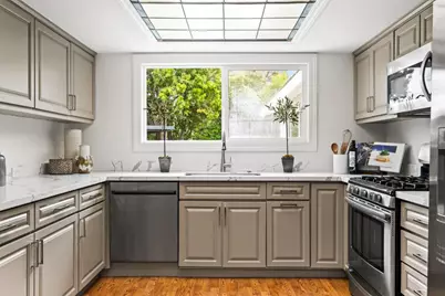 3059 Arguello Dr, Burlingame, CA 94010 - Photo 17