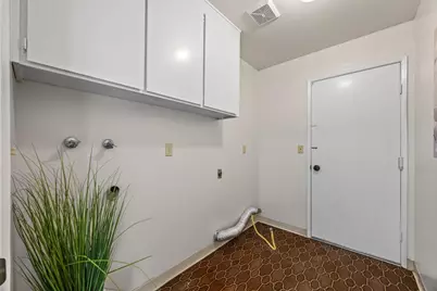 3653 Slopeview Dr, San Jose, CA 95148 - Photo 33