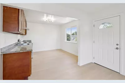 122 N Claremont St, San Mateo, CA 94401 - Photo 35
