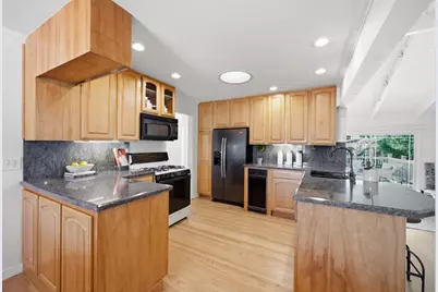 213 Estrella Way, San Mateo, CA 94403 - Photo 7