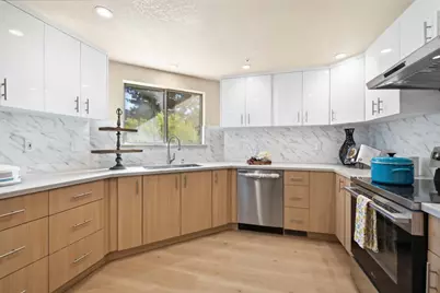 50 E Court Ln, Foster City, CA 94404 - Photo 11
