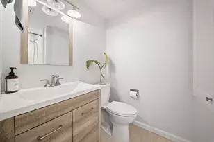 861 Cherry Creek Cir, San Jose, CA 95126 - Photo 11