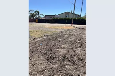 230 Martella St, Salinas, CA 93901 - Photo 3
