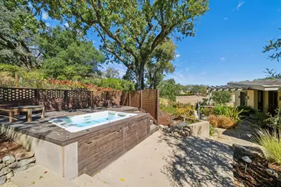2 Buck Meadow Dr, Portola Valley, CA 94028 - Photo 91