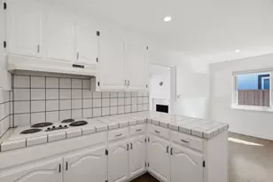 1427 Kimberly Dr, San Jose, CA 95118 - Photo 15