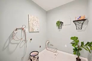 195 Pleasant Valley Dr, Walnut Creek, CA 94597 - Photo 57